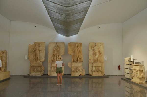 Comment les politiques éducatives s'adaptent-elles aux besoins des générations modernes ?